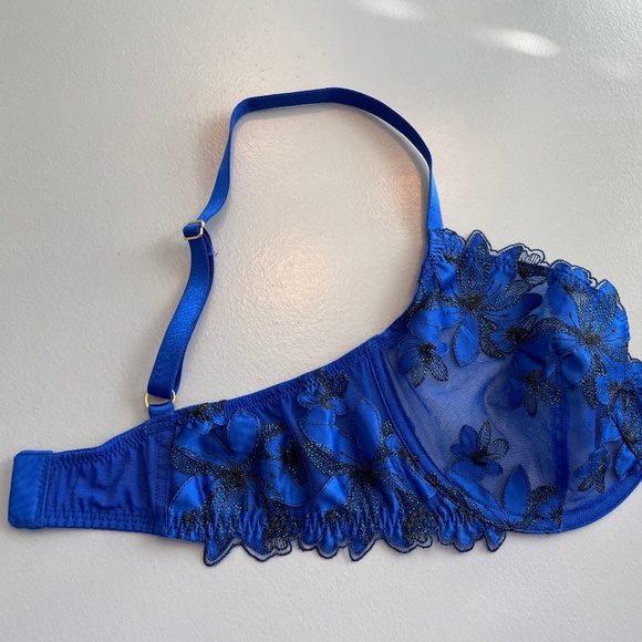 NWOT VERY SEXY Unlined Floral Embroidery Demi Bra in Blue Oar/cobalt & black 36D - Picture 11 of 14